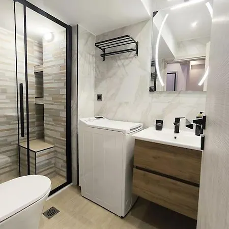 Cozy For 2 Persons Near Port Apartment Piraeus